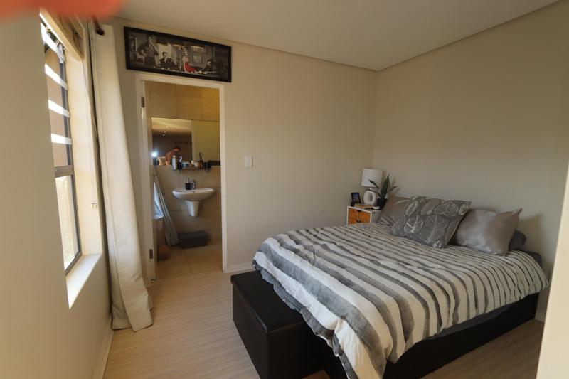 To Let 1 Bedroom Property for Rent in Wynberg Upper Western Cape